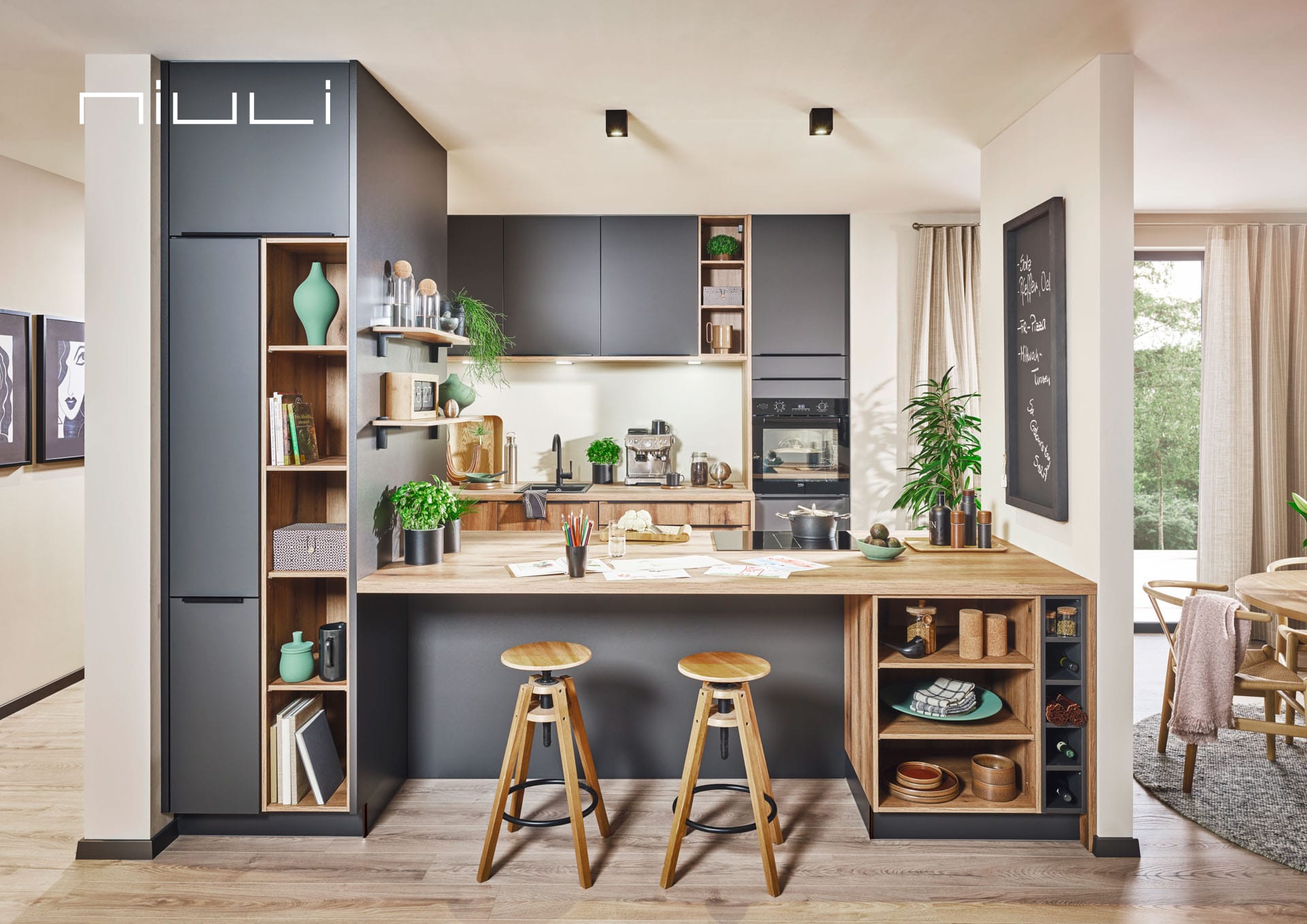 PN210 | 697 Graphite super matt